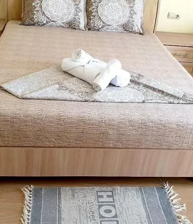 студио в комплекс нестинарка 아파트 *